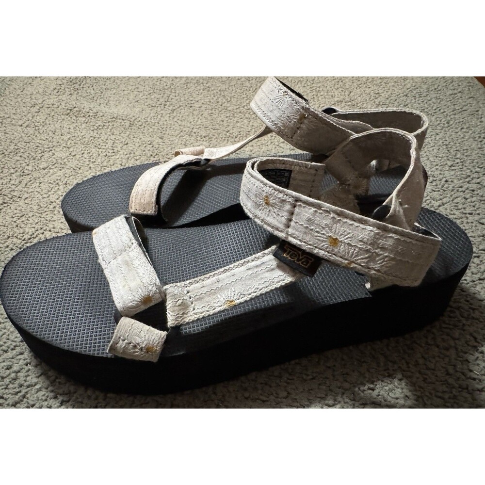Teva Flatform Universal Gloriosa Womens 10 Platform Floral Daisy Sandals 1125203
